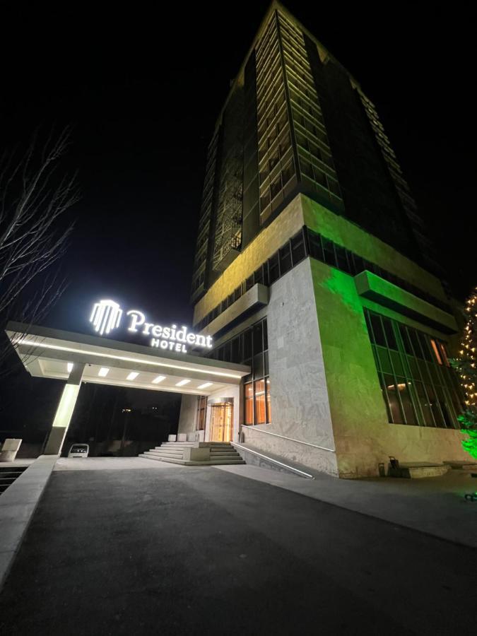 יירבאן President Hotel By Hrazdan Hotel Cjsc מראה חיצוני תמונה