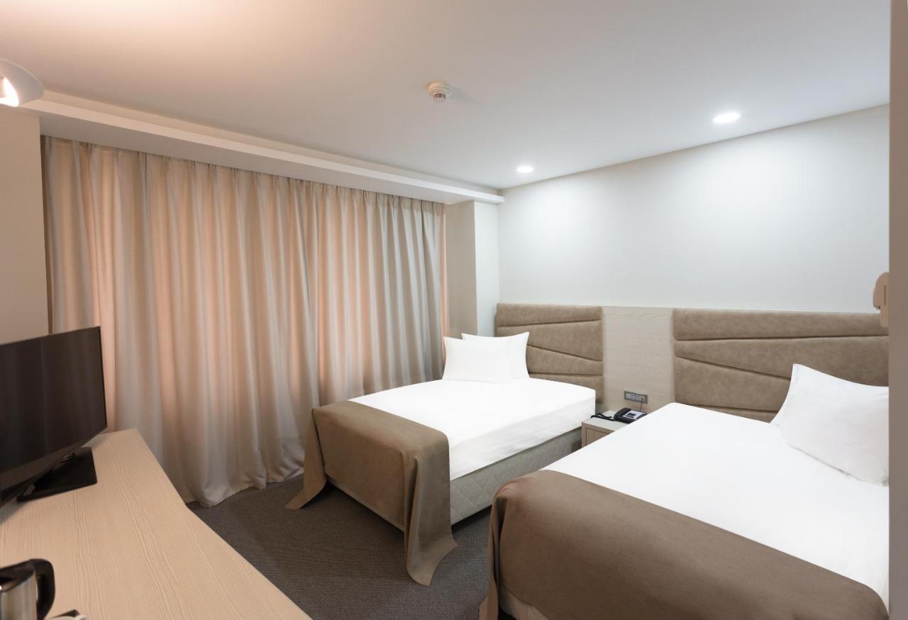 יירבאן President Hotel By Hrazdan Hotel Cjsc מראה חיצוני תמונה