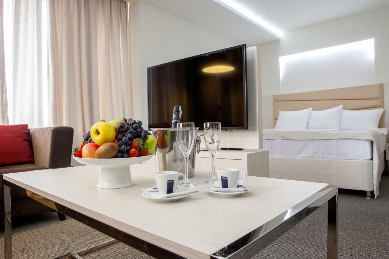 יירבאן President Hotel By Hrazdan Hotel Cjsc מראה חיצוני תמונה