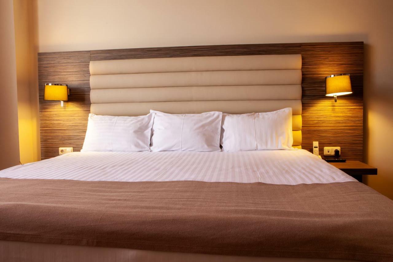 יירבאן President Hotel By Hrazdan Hotel Cjsc מראה חיצוני תמונה