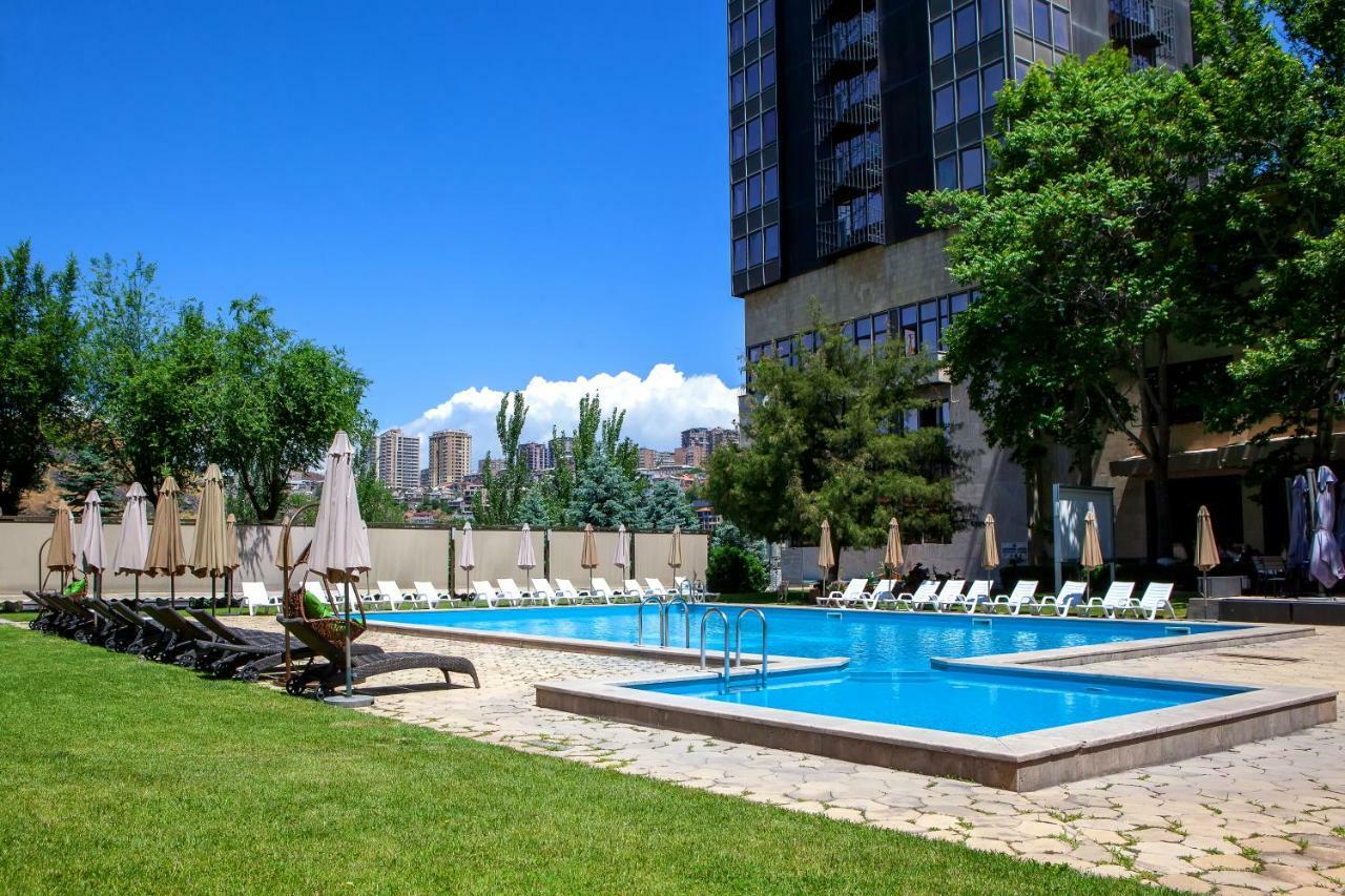 יירבאן President Hotel By Hrazdan Hotel Cjsc מראה חיצוני תמונה