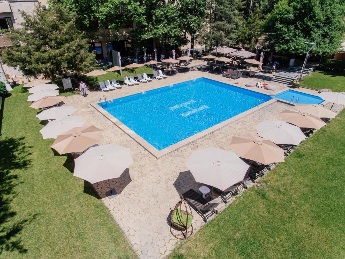 יירבאן President Hotel By Hrazdan Hotel Cjsc מראה חיצוני תמונה