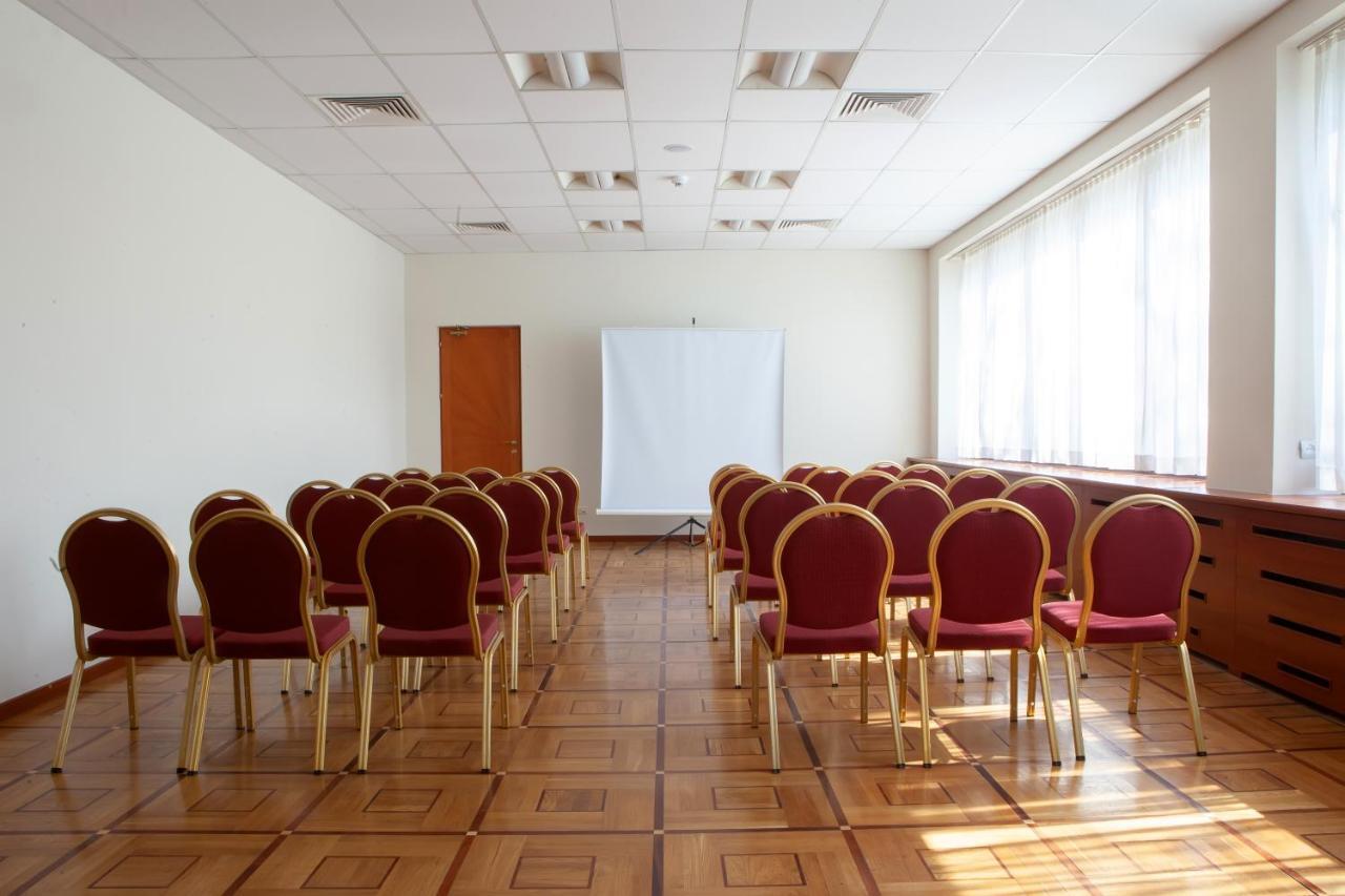 יירבאן President Hotel By Hrazdan Hotel Cjsc מראה חיצוני תמונה