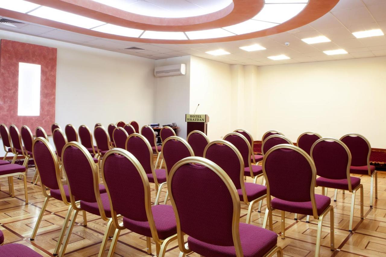 יירבאן President Hotel By Hrazdan Hotel Cjsc מראה חיצוני תמונה